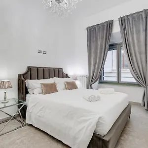 Crystal Trevi Fountain - Romedreamhome Roma